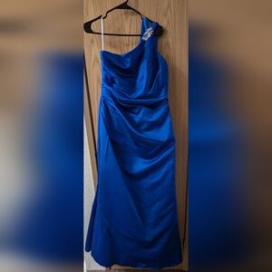 David’s Bridal Long Cocktail Dress blue size 14